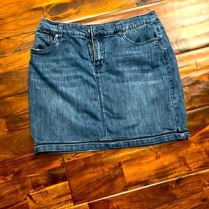 Christopher & Banks Jean skort size 8